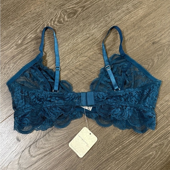 *NWT* Free People last dance lace bralette in legion blue - Picture 9 of 10